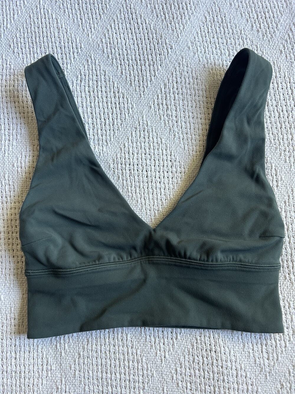Lululemon Green V-Neck Align Sports Bra Crop Tank Top Athleisure Size 4